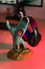 Gaming Controller Holder One More Life | Controller Holder Figure | Headphone Stand & Controller | Gaming Accessories for Desk | Gamer Gifts | Halloween Decorations - Image 6
